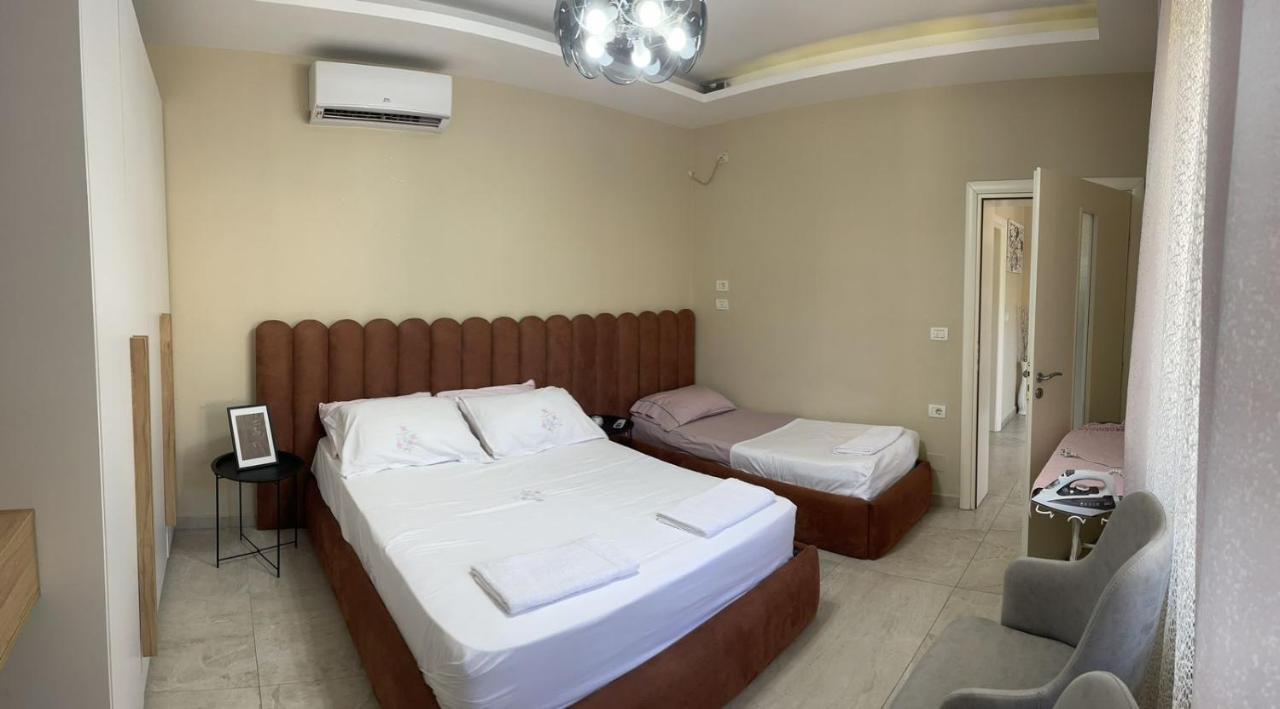 Appartamento Mishel House Shkodër Esterno foto